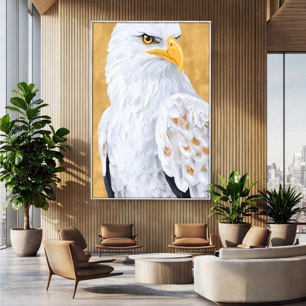 Tablou canvas cu tablou canvas cu vultur alb, in rama de aluminiu argintiu, pe perete intr-un birou